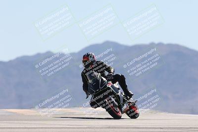 media/Oct-13-2025-Moto Forza (Mon) [[a66d839500]]/3-B Group/Session 4 (Turn 9)/